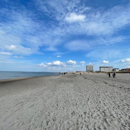 Exclusive Fewo In Warnemuende, 150M To The Beach, 2 Bathrooms, 2 Bedrooms, Sauna, Wifi And Much More. Rostock Exterior photo