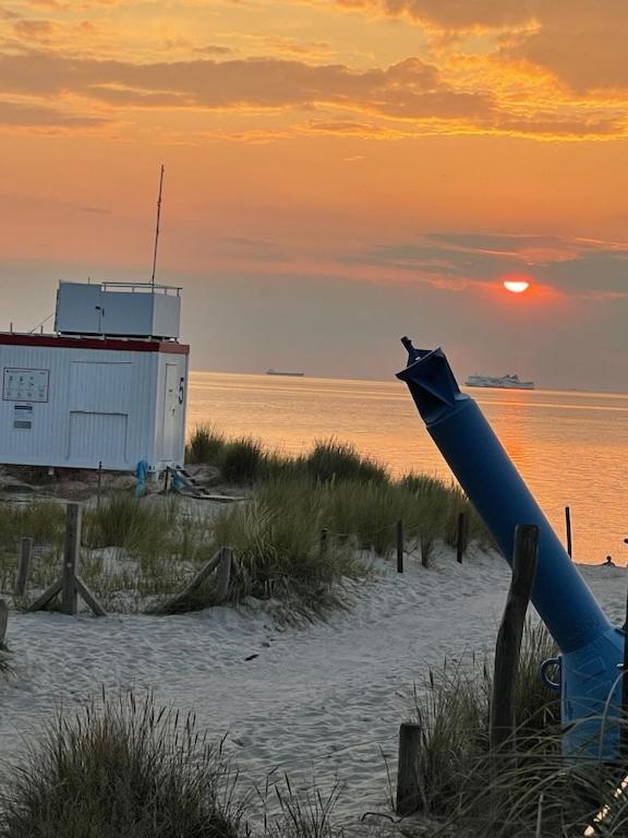 Exclusive Fewo In Warnemuende, 150M To The Beach, 2 Bathrooms, 2 Bedrooms, Sauna, Wifi And Much More. Rostock Exterior photo